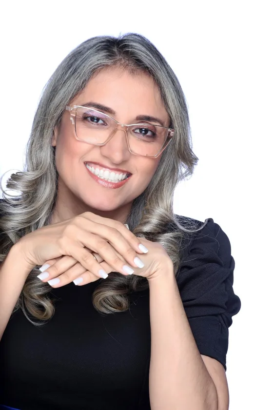 Lueny Beserra Gonçalves Reis, autora do livro